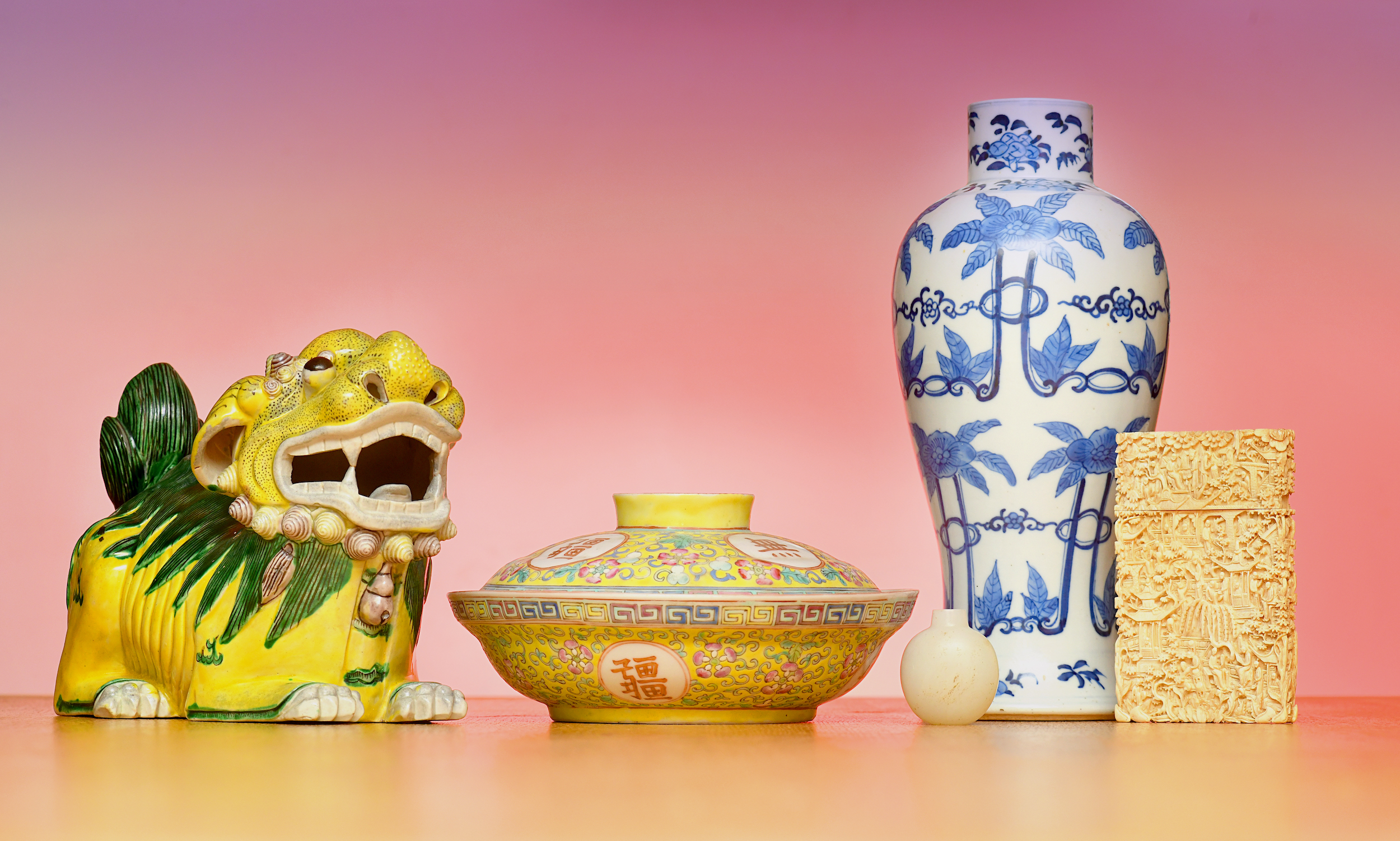 Chinese bowl and vases