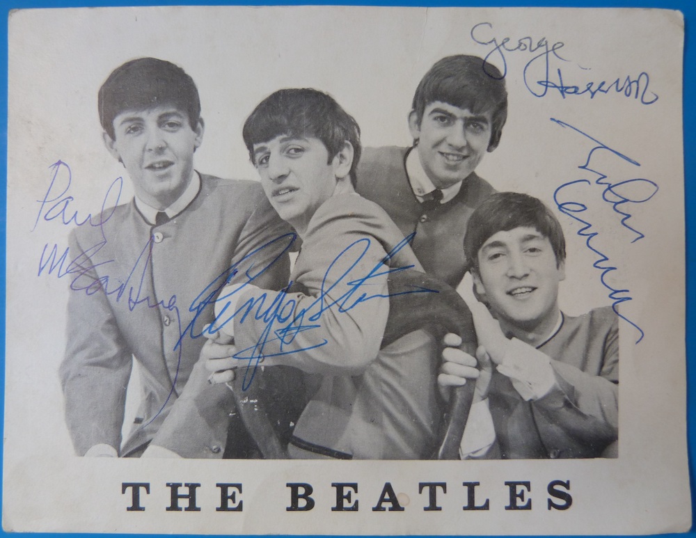 A Signed Beatles Postcard With Signatures In Pen By George, Ringo, Paul And John. Ś3900