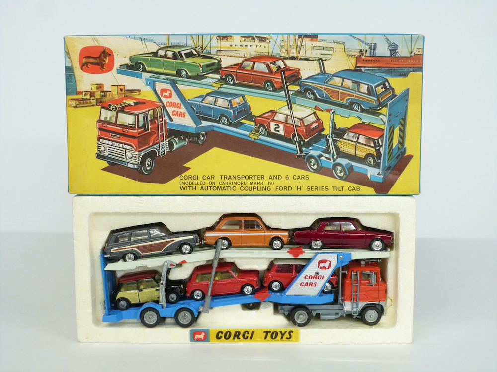 Corgi Toys Diecast Model Gift Set 41 Corgi Car Transporter And 6 Cars Sold £790