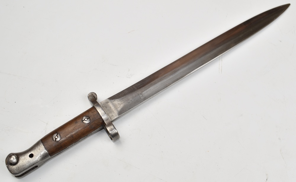 Large Private Colection Of Over 700 Bayonets Sold £90,000